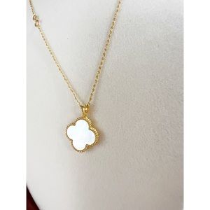 18k Solid Gold Clover Necklace , AU750 Stamped